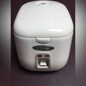 Jojirushi Rice maker NS-PC10 with Neuro Fuzzy Logic